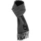 Bufanda con iniciales bordadas